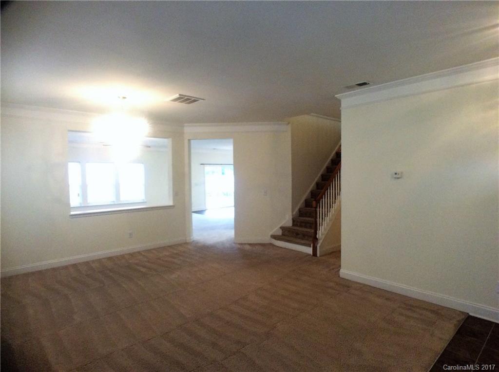 Hamilton Lakes - Residential Lease