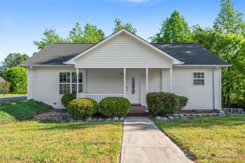 1806 Red Bird Circle Concord NC 28025