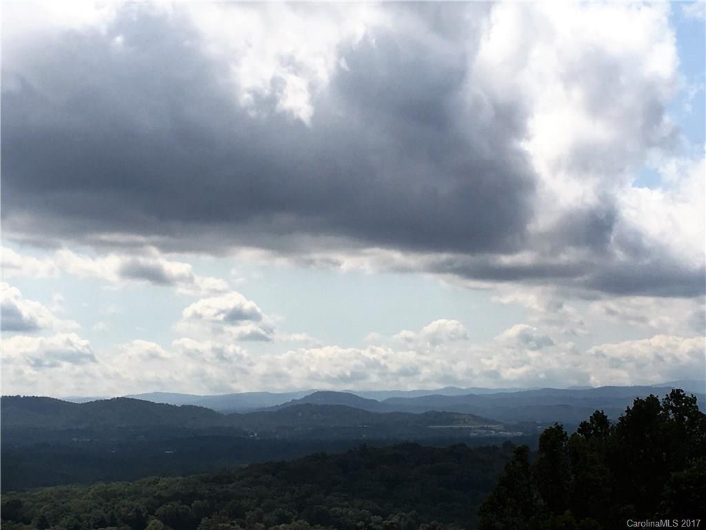 Royal Pines - Residential