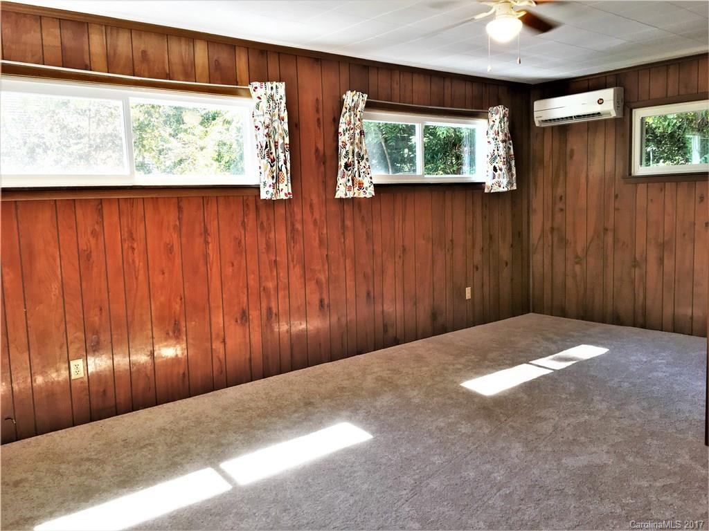 Royal Pines - Residential