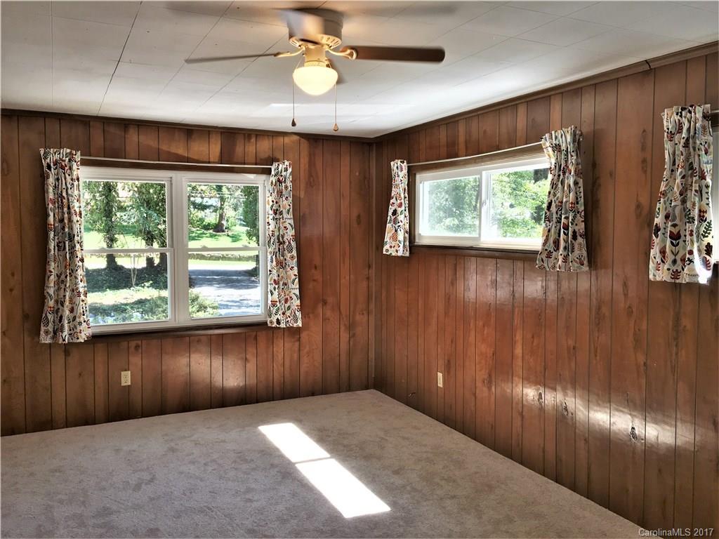 Royal Pines - Residential