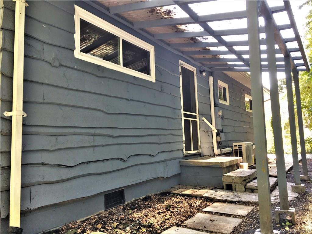 Royal Pines - Residential