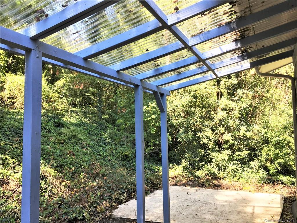 Royal Pines - Residential