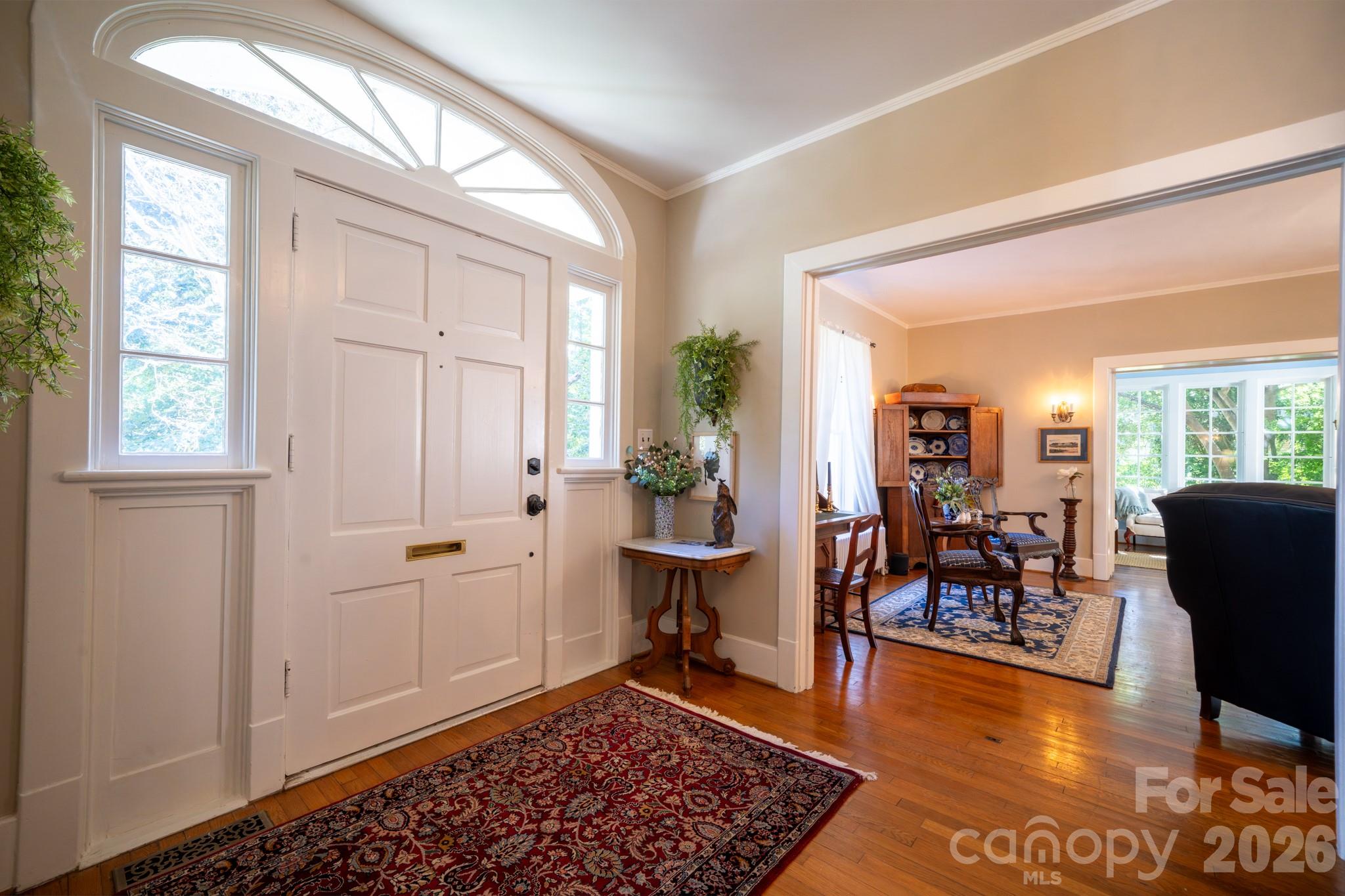 527 N Main Street