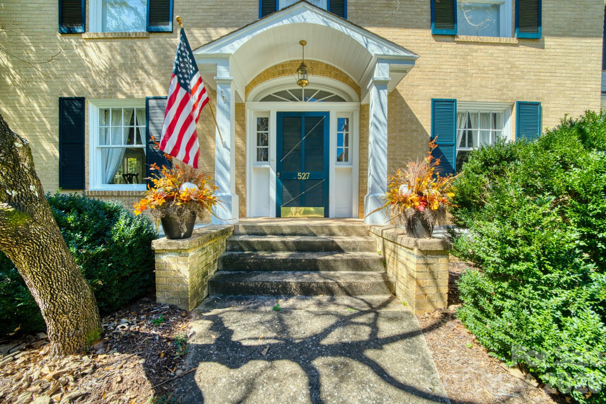 527 N Main Street