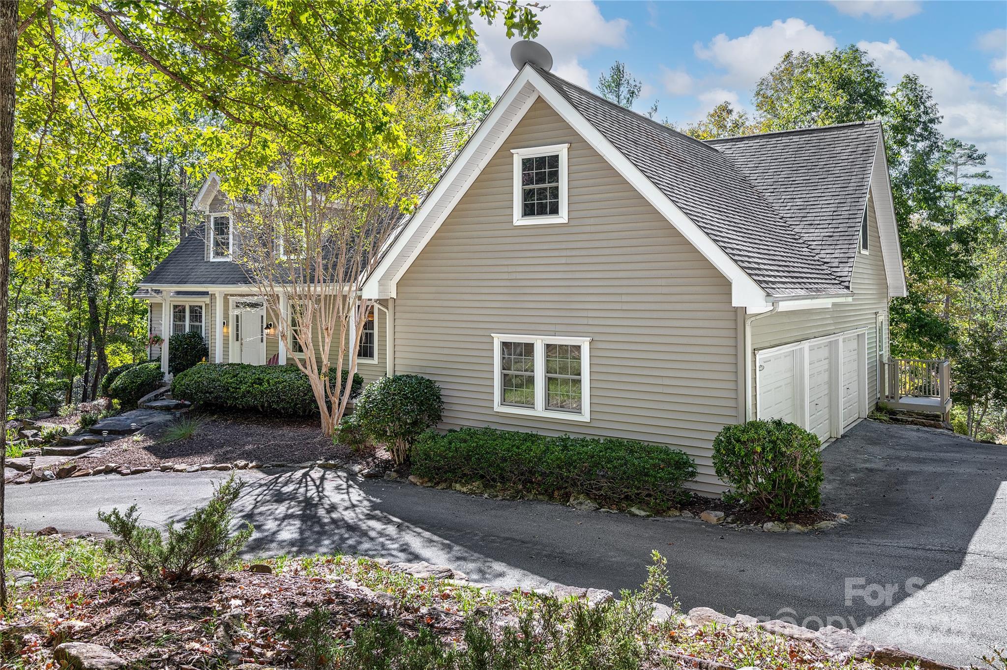 733 Hidden Hills Drive