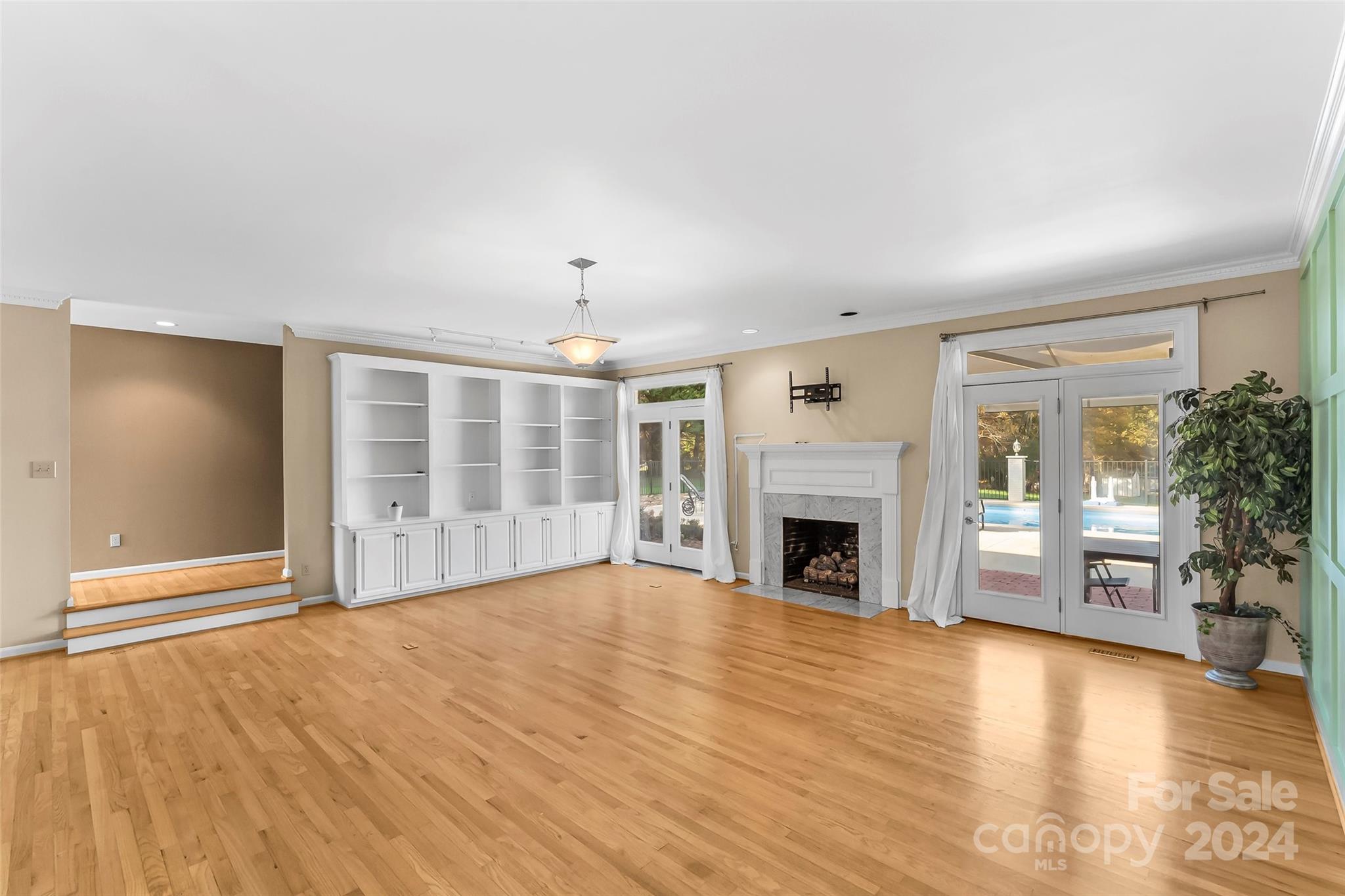 East Winds - Residential