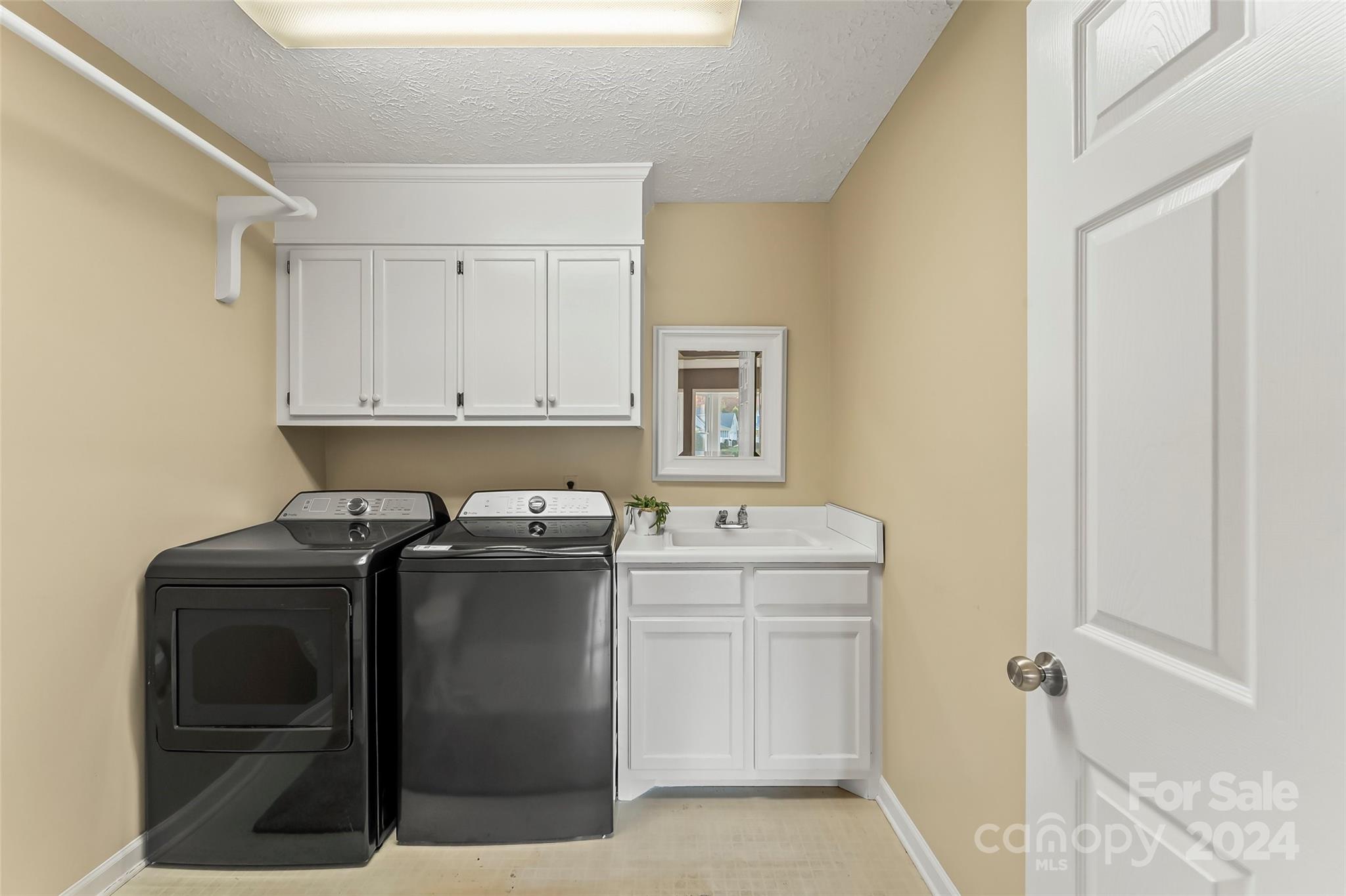 East Winds - Residential