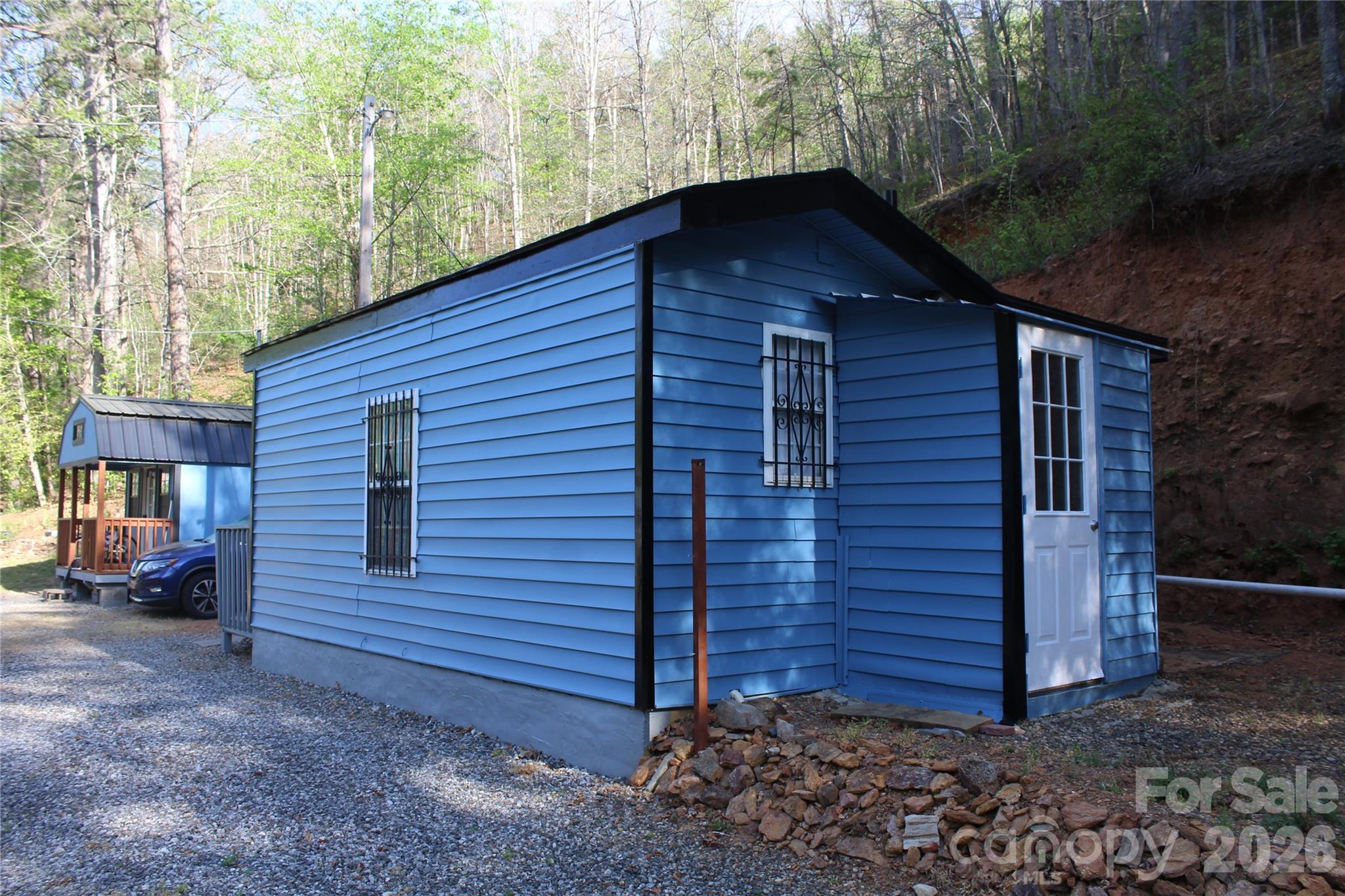 5161 NC Hwy 18 None S