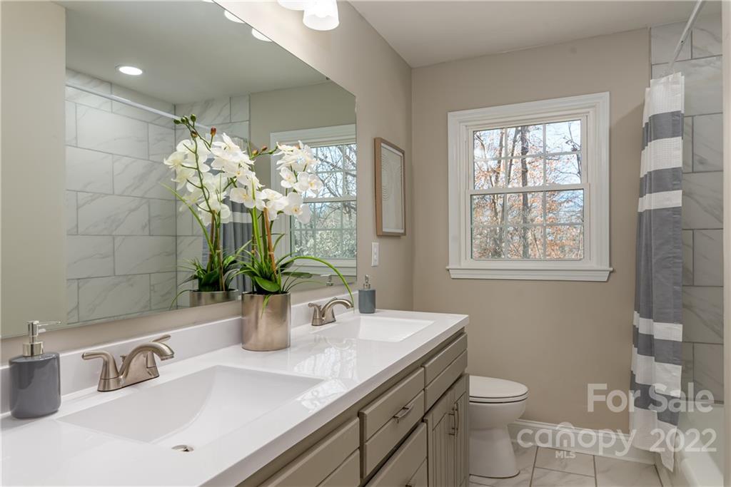 Knollwood - Residential