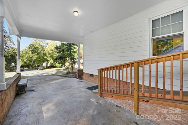 2000 Knell Drive