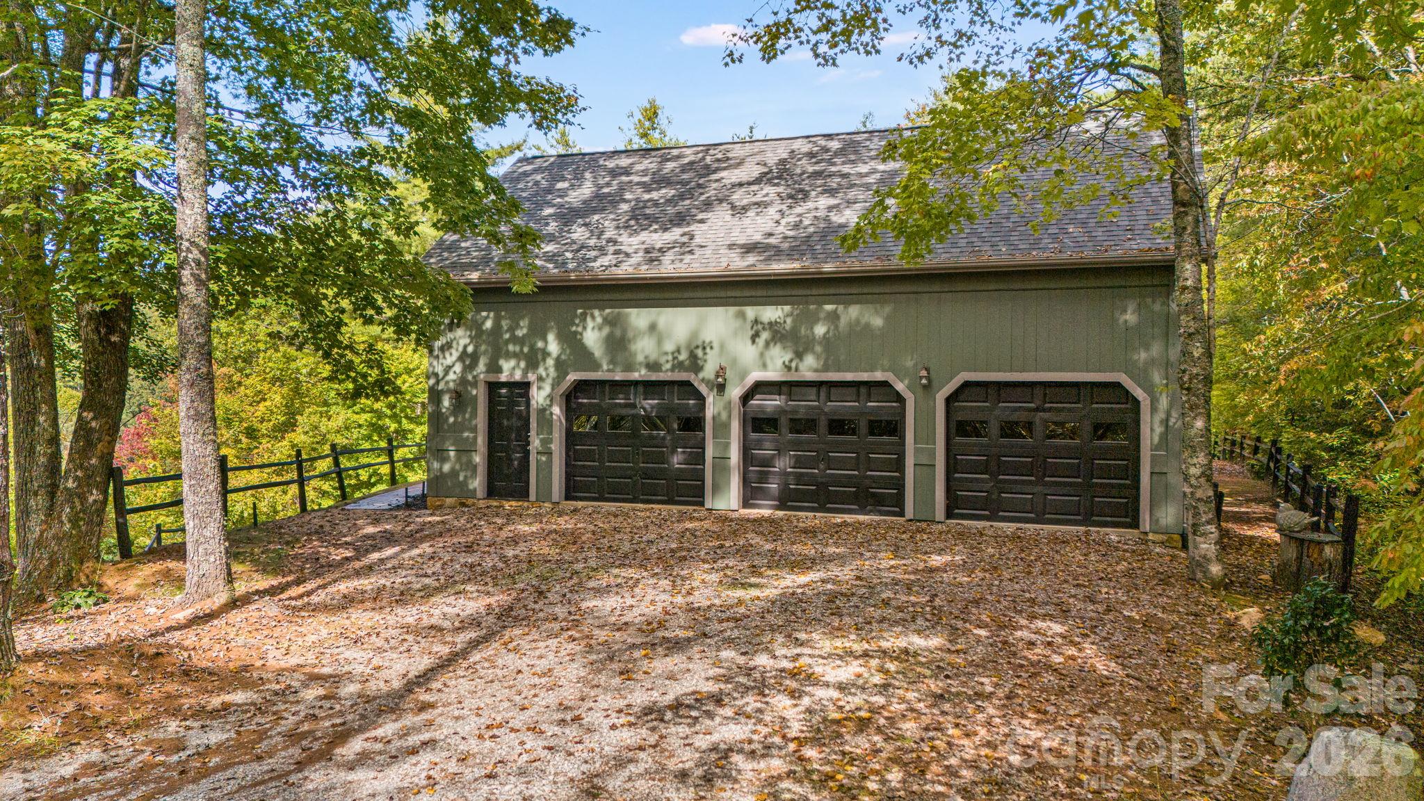28 Nantahala Ridge