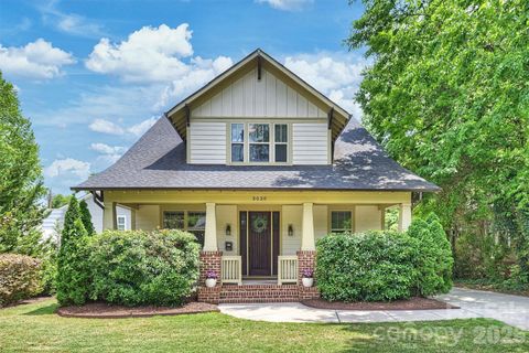 Photo of 3030 Attaberry Drive, Charlotte, NC 28205 (MLS # 4378482)