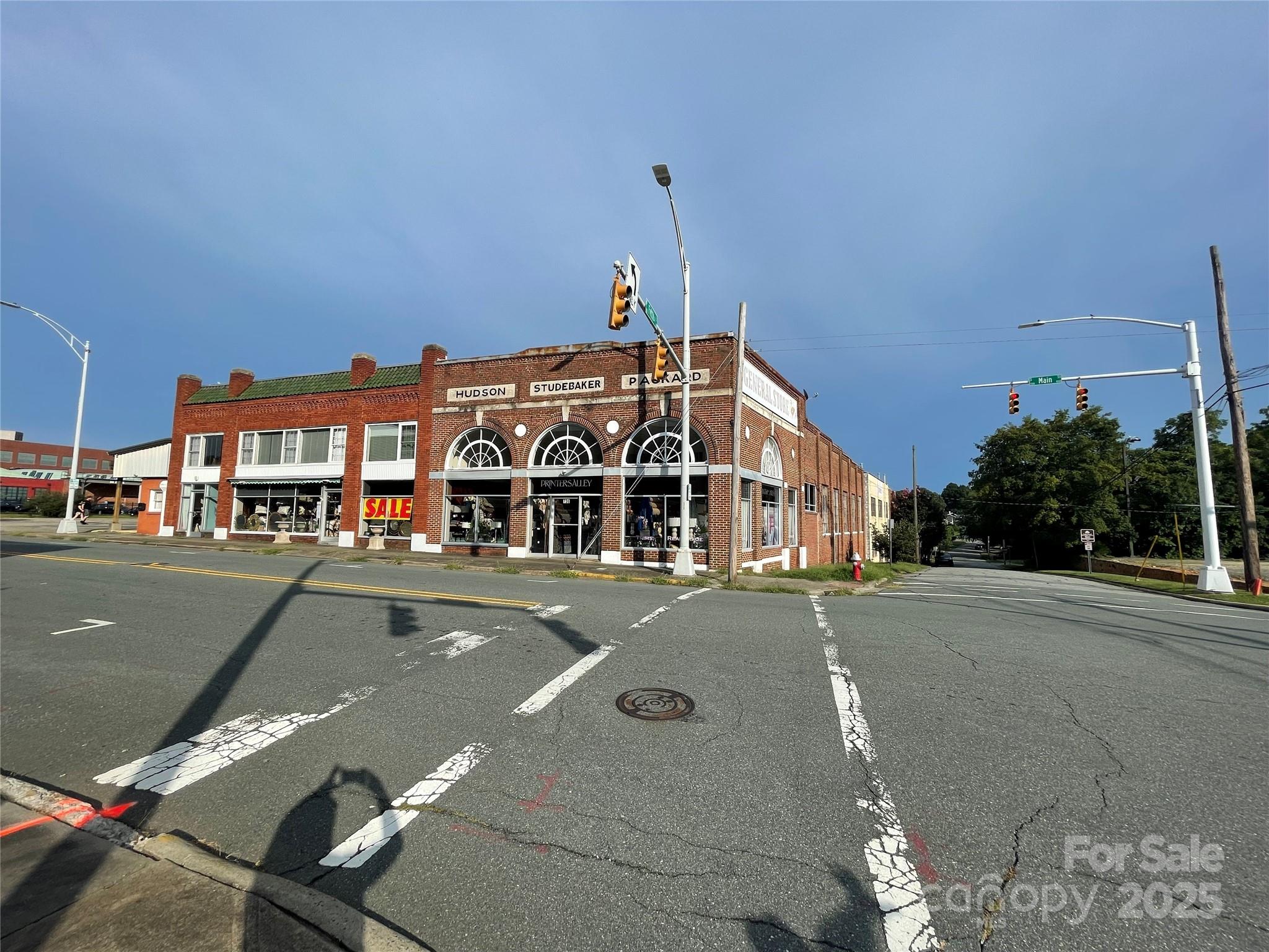 736 S Main Street