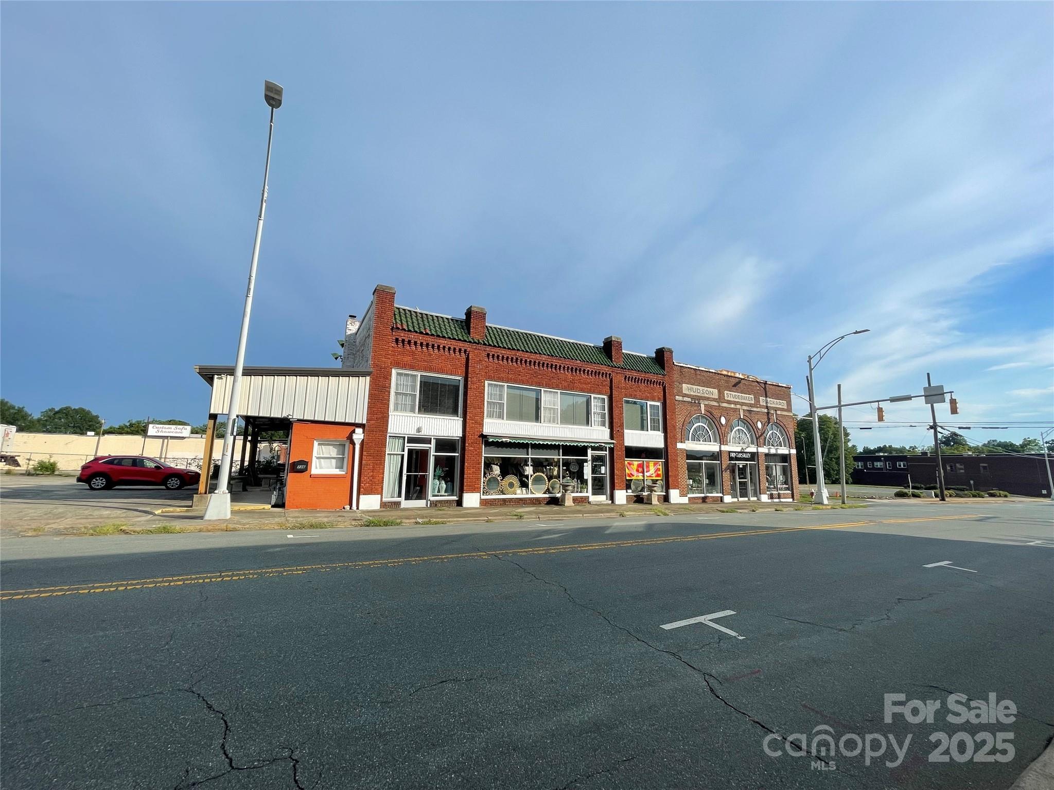 736 S Main Street
