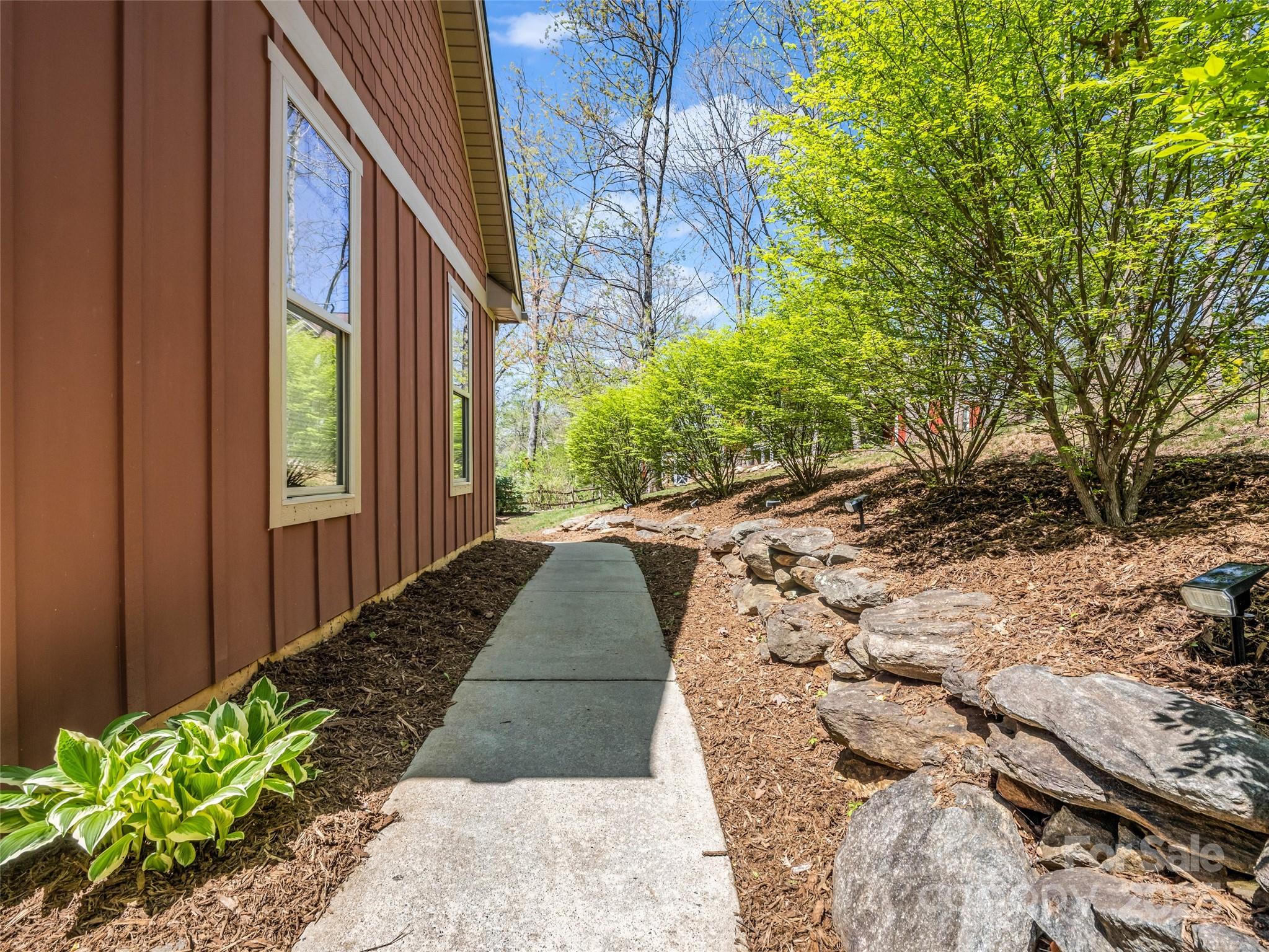 16 Lily Hill Road