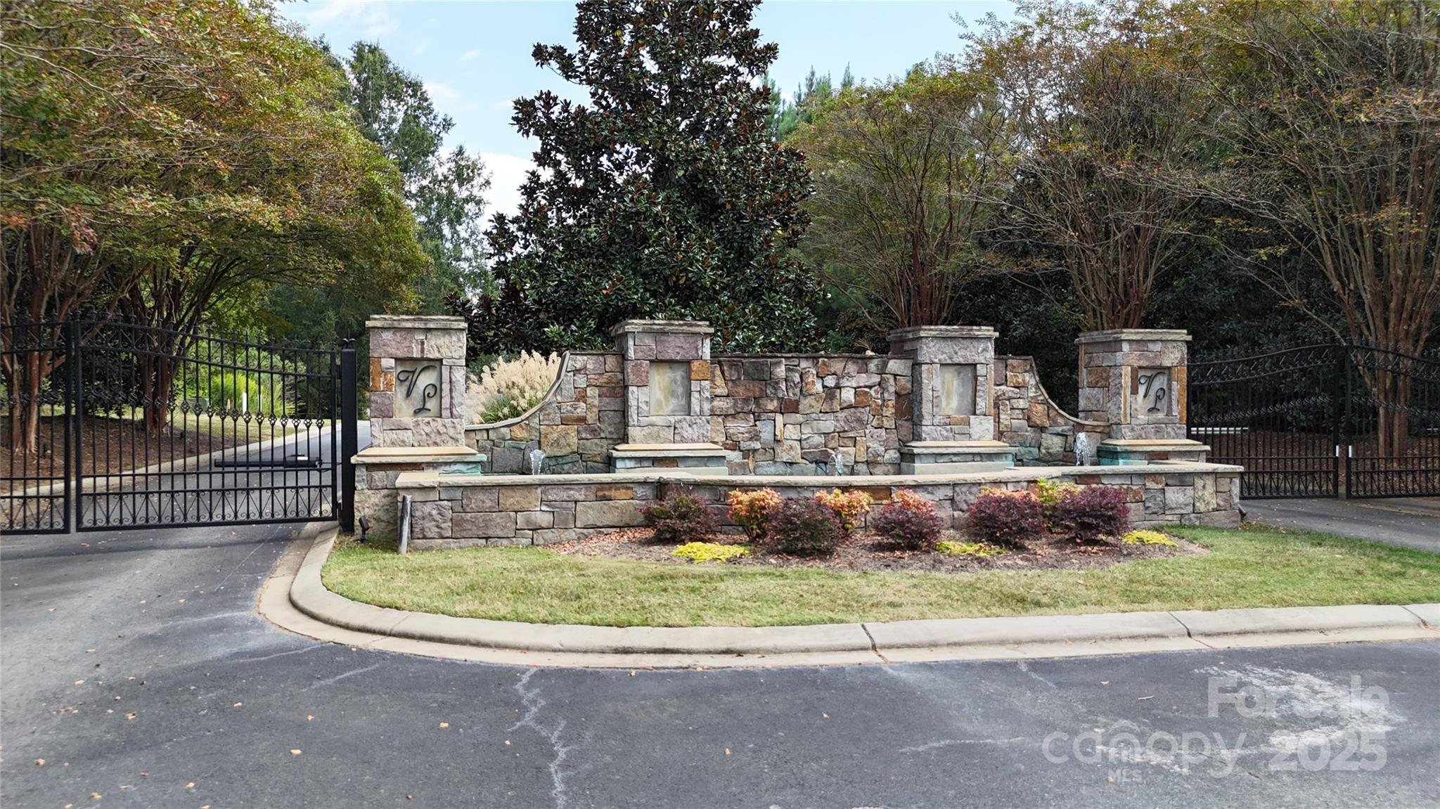 8335 Victoria Lake Drive