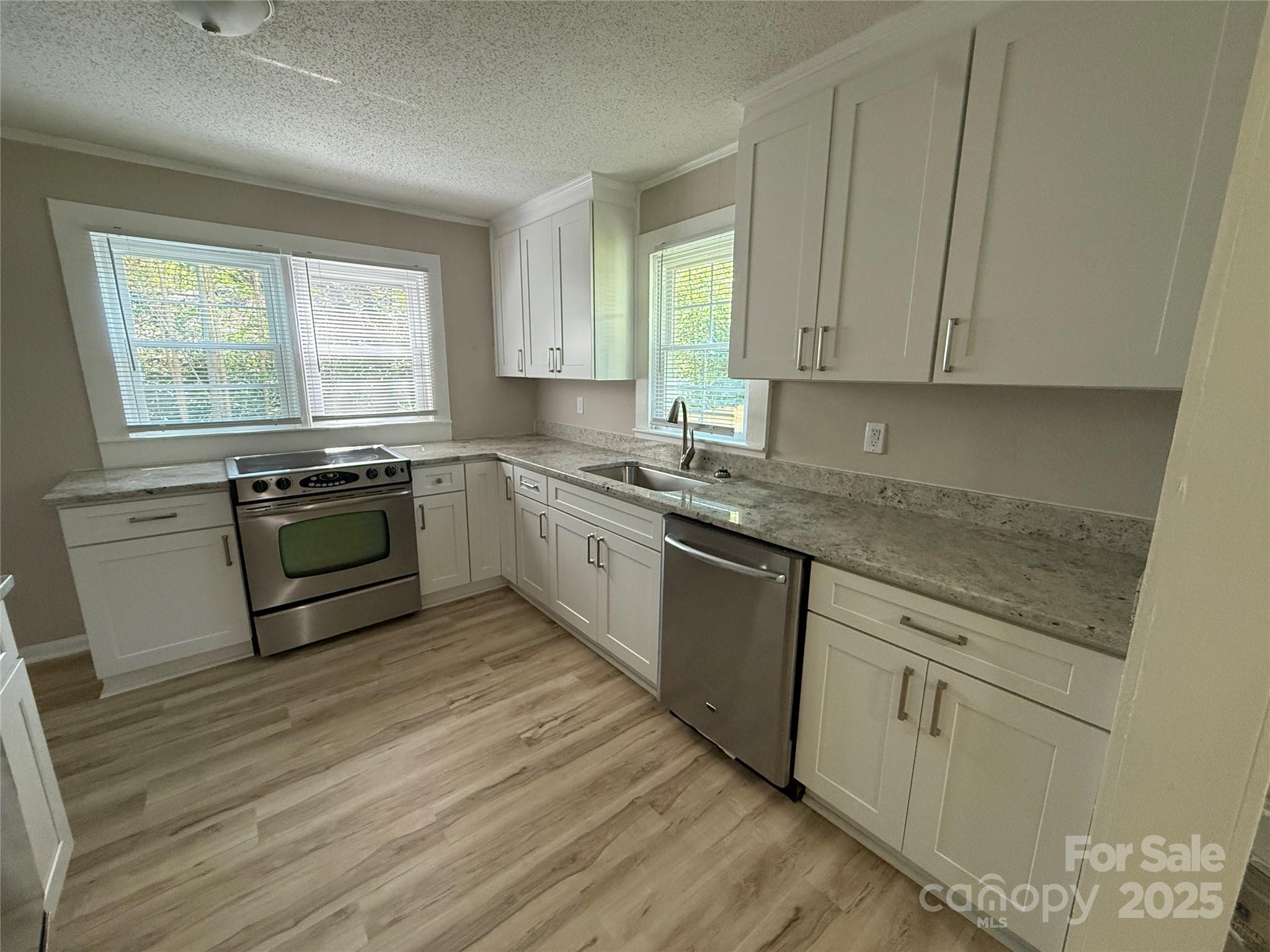 1555 Collinston Drive