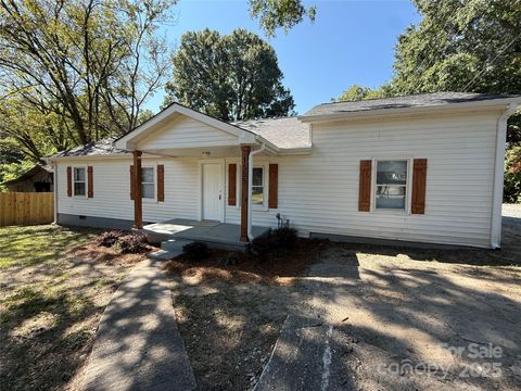 Photo of 1555 Collinston Drive, Gastonia, NC 28052 (MLS # 4304198)