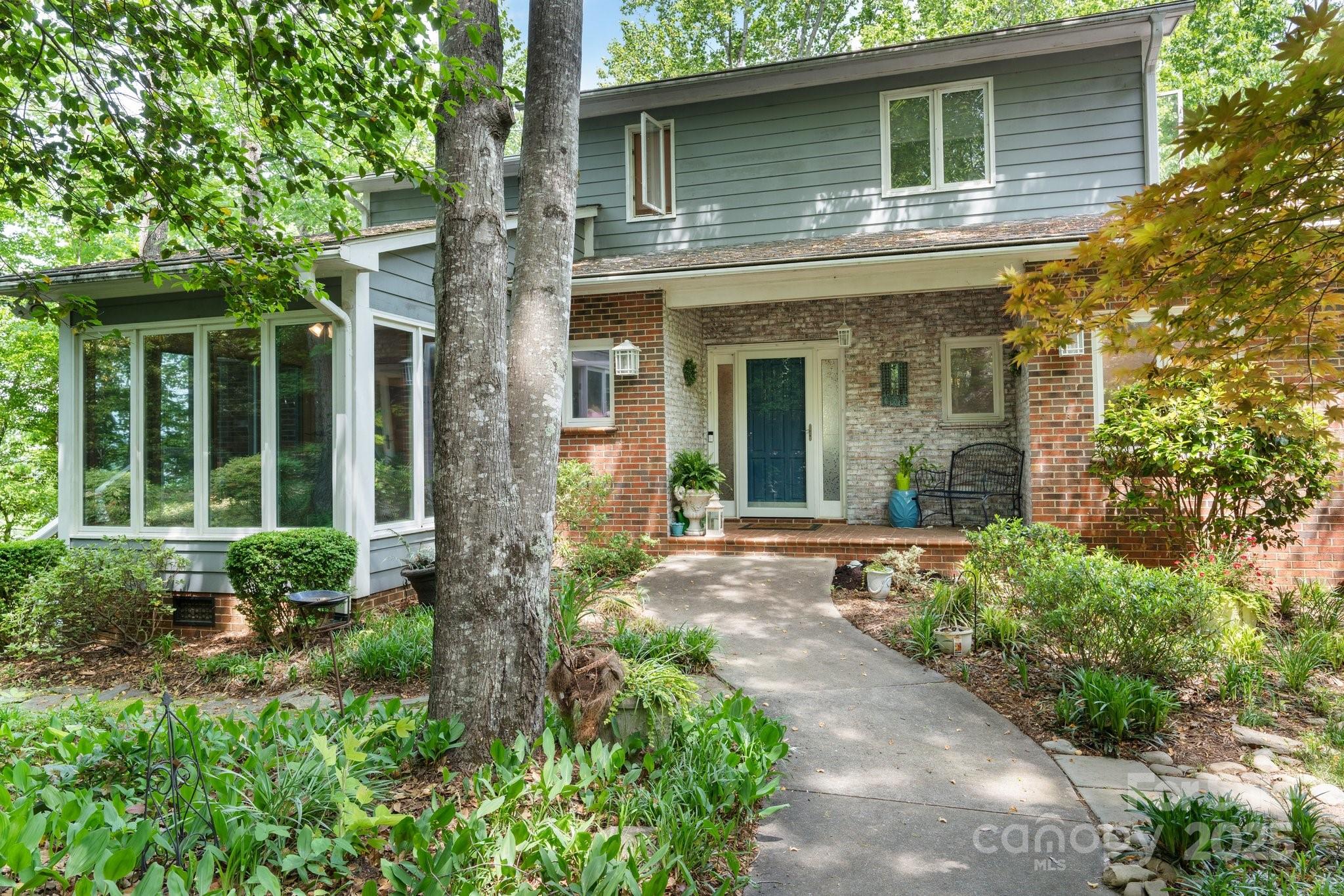 4647 16th Street Place NE