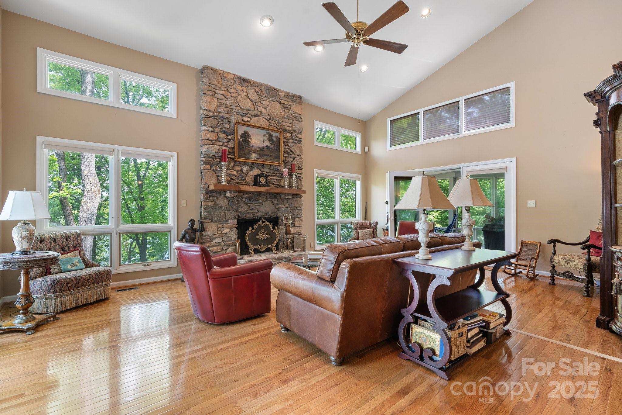 4647 16th Street Place NE