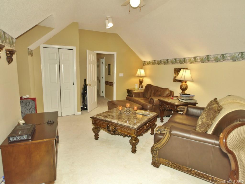 Blue Stone Harbor - Residential Lease