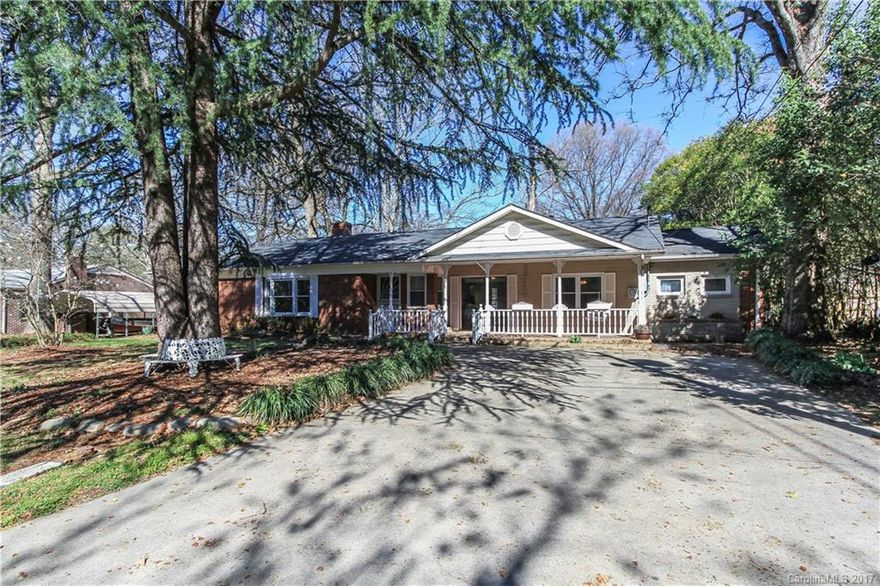 Beautiful ranch home on a large wooded lot.  Hardwood floors in all the formal areas.  Whirlpool tub in the master bathroom.  Screen porch opens to large deck, patio and fire pit.  Additional space is a separate building in the backyard that has electricity and cable.  Ideal for a workshop, playroom or storage.

New roof 2012.  New Samsung refrigerator, stove and microwave installed in 2015.  All rooms painted in 2016.  Deck painted in 2016.  New ceiling fans installed in the bedrooms in 2016.