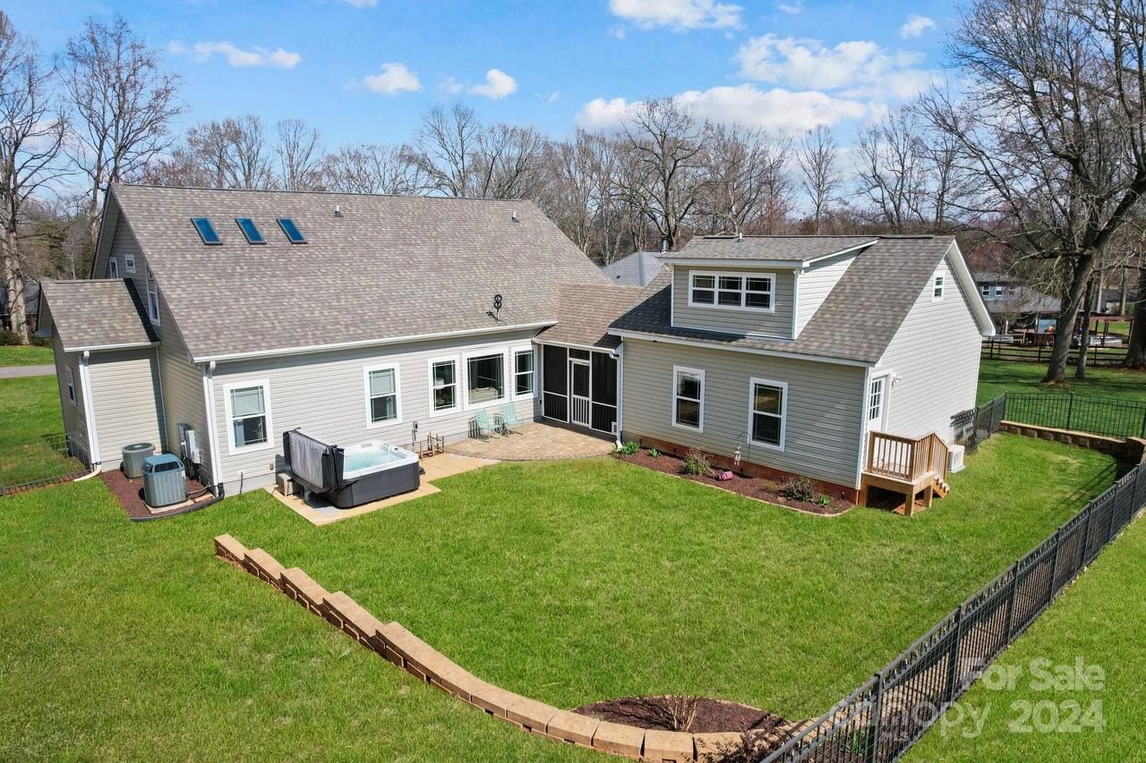 Lakeshore Estates - Residential