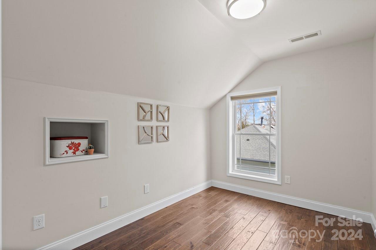 Lakeshore Estates - Residential