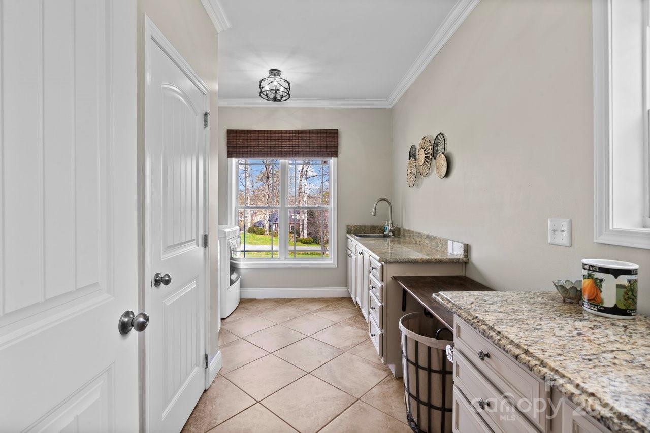 Lakeshore Estates - Residential