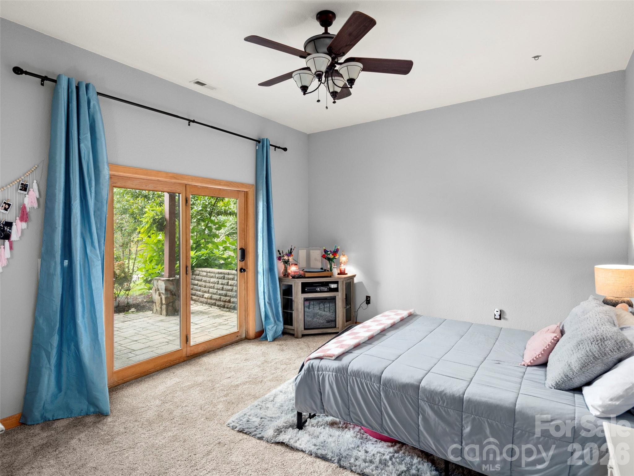 Cobblers Knob - Residential
