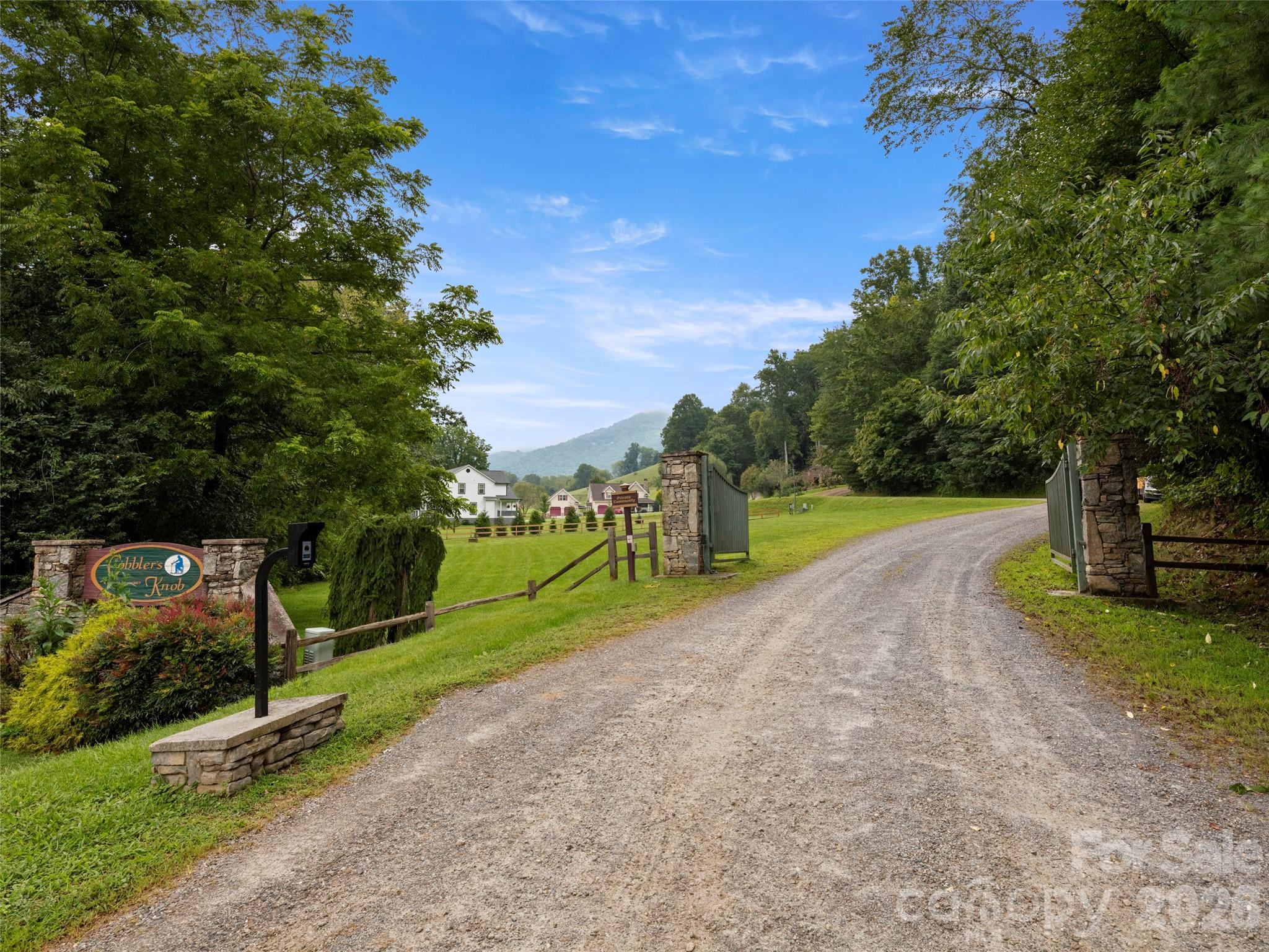 Cobblers Knob - Residential