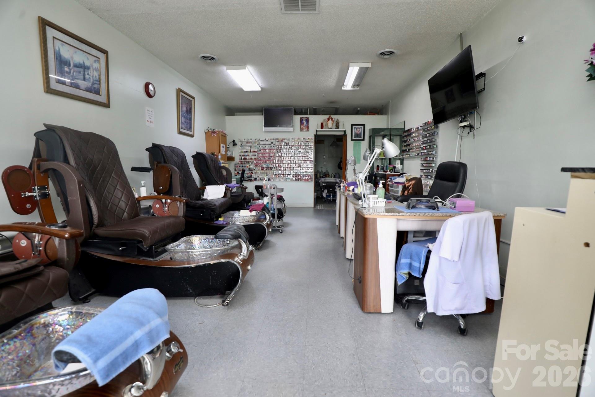875 Albright Road
