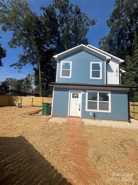 Photo of 1817 Newcastle Street, Charlotte, NC 28216 (MLS # 4297981)