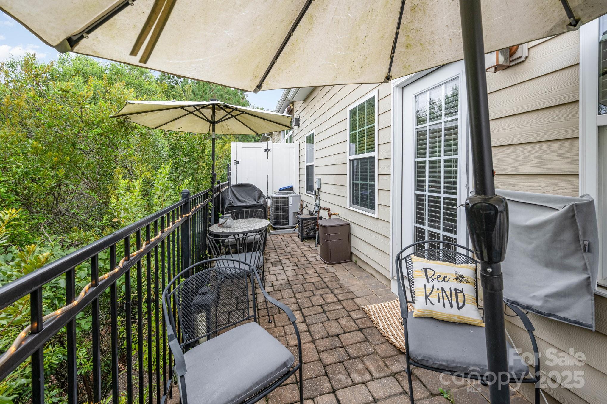 Lake Shore - Residential