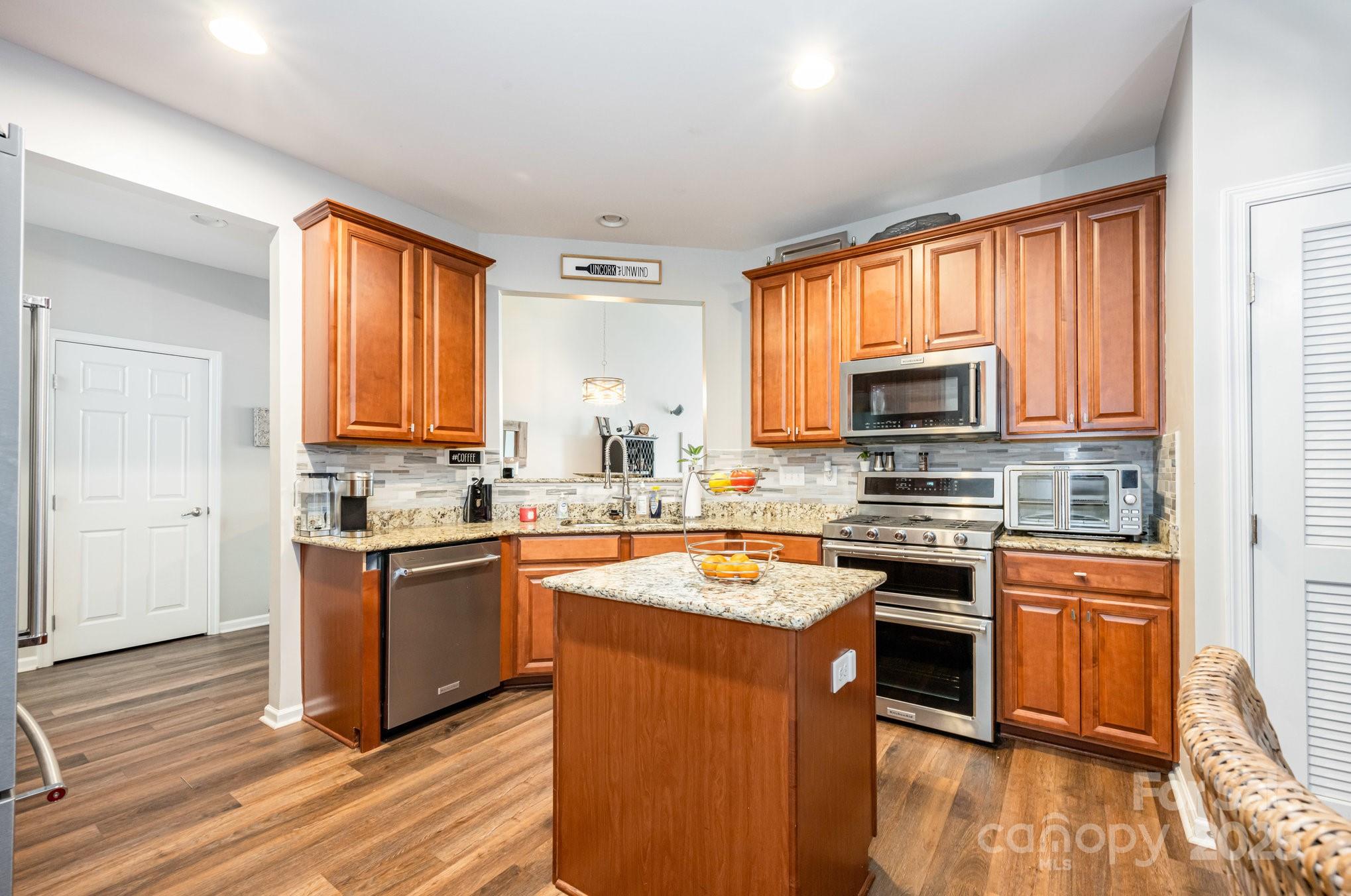 Lake Shore - Residential