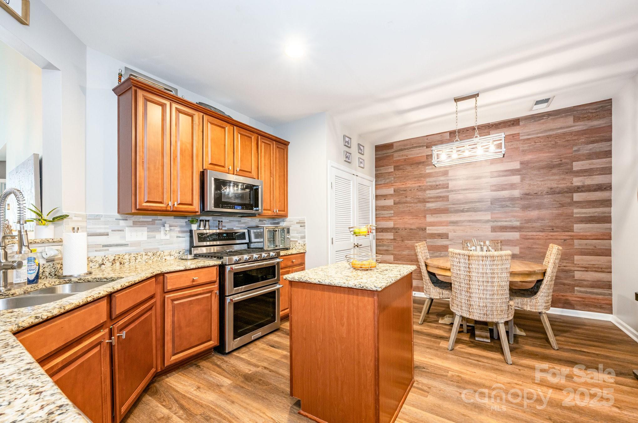 Lake Shore - Residential