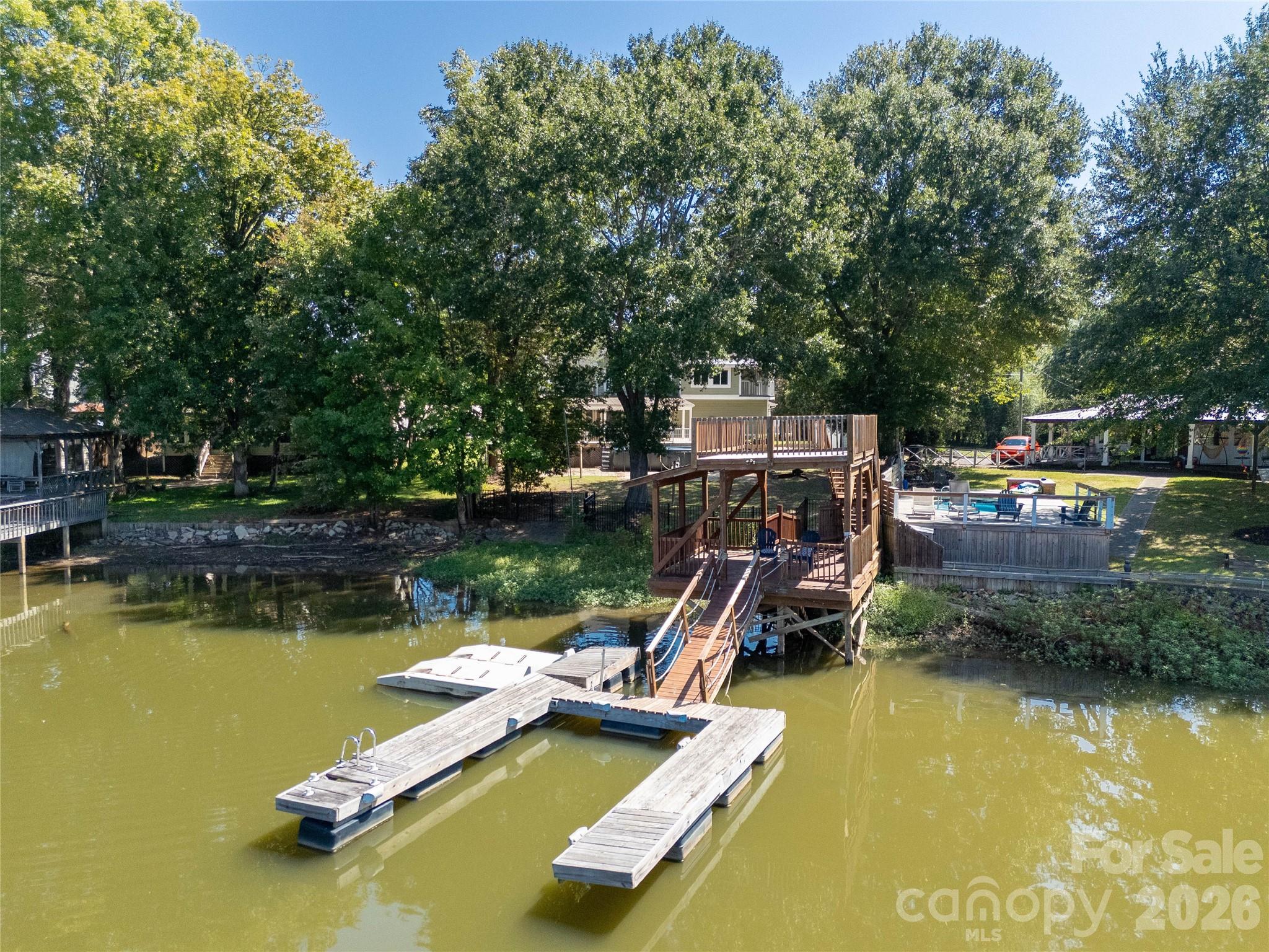 5555 Riverfront Road