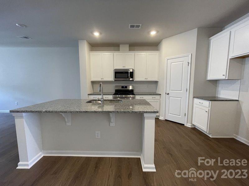 Chateau - Residential Lease