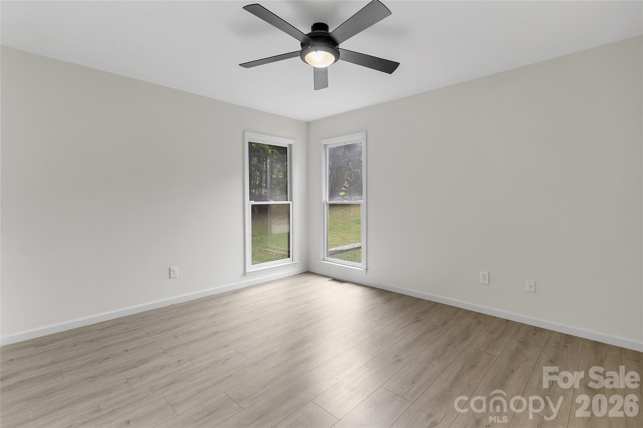 SPENCER WOODS - Residential