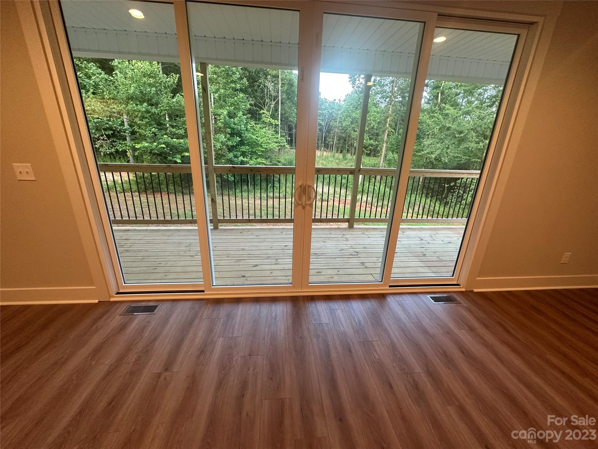 Sanders Landing - Residential