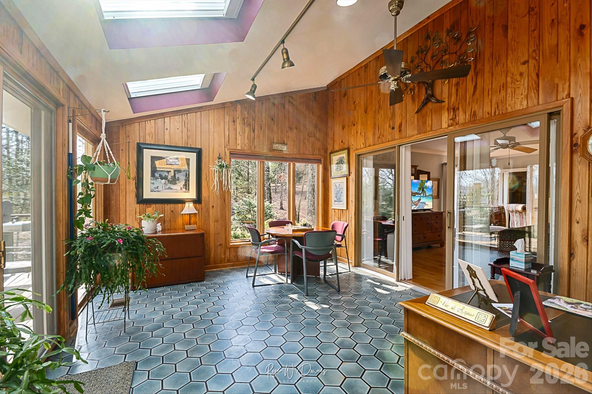 Red Fox - Residential