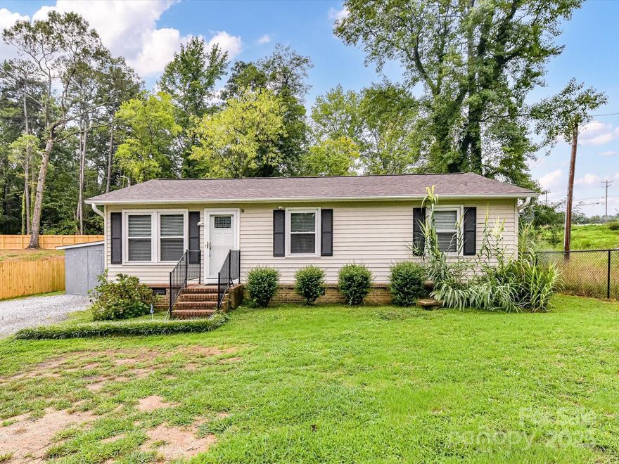 Kannapolis is booming!  Great opportunity to buy in the growing town of Kannapolis.  Kannapolis offers restaurants, movie theater, baseball stadium and much more.  Come see this home on 1 acre in Kannapolis.  This home offers 3 bedrooms and 1.5 baths.  The home also has a second building with a half bath.