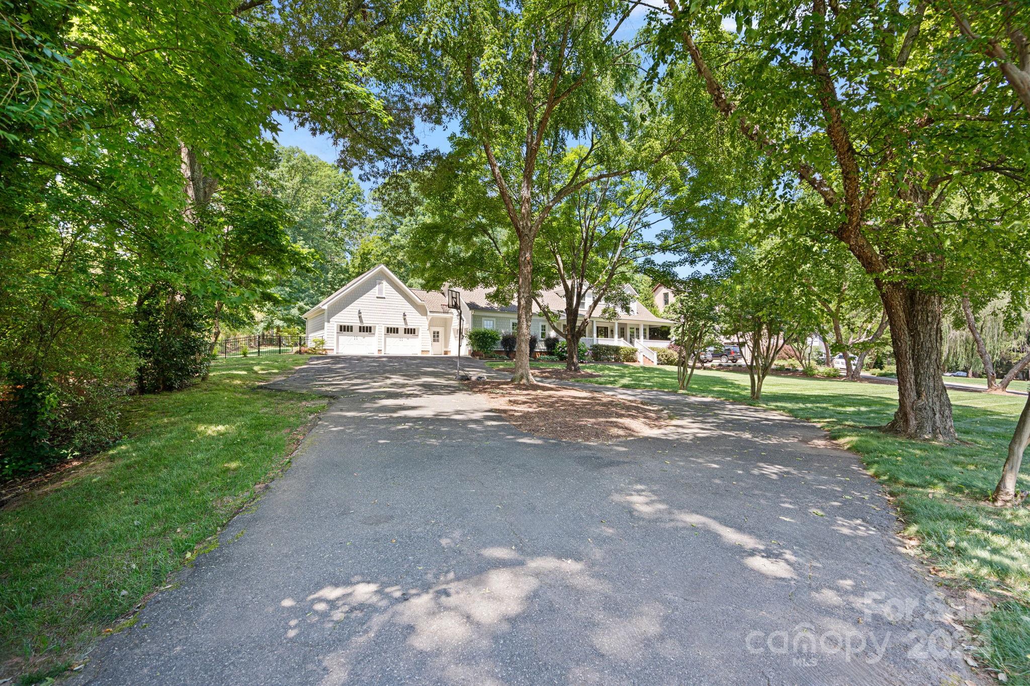 Diane Shores - Residential