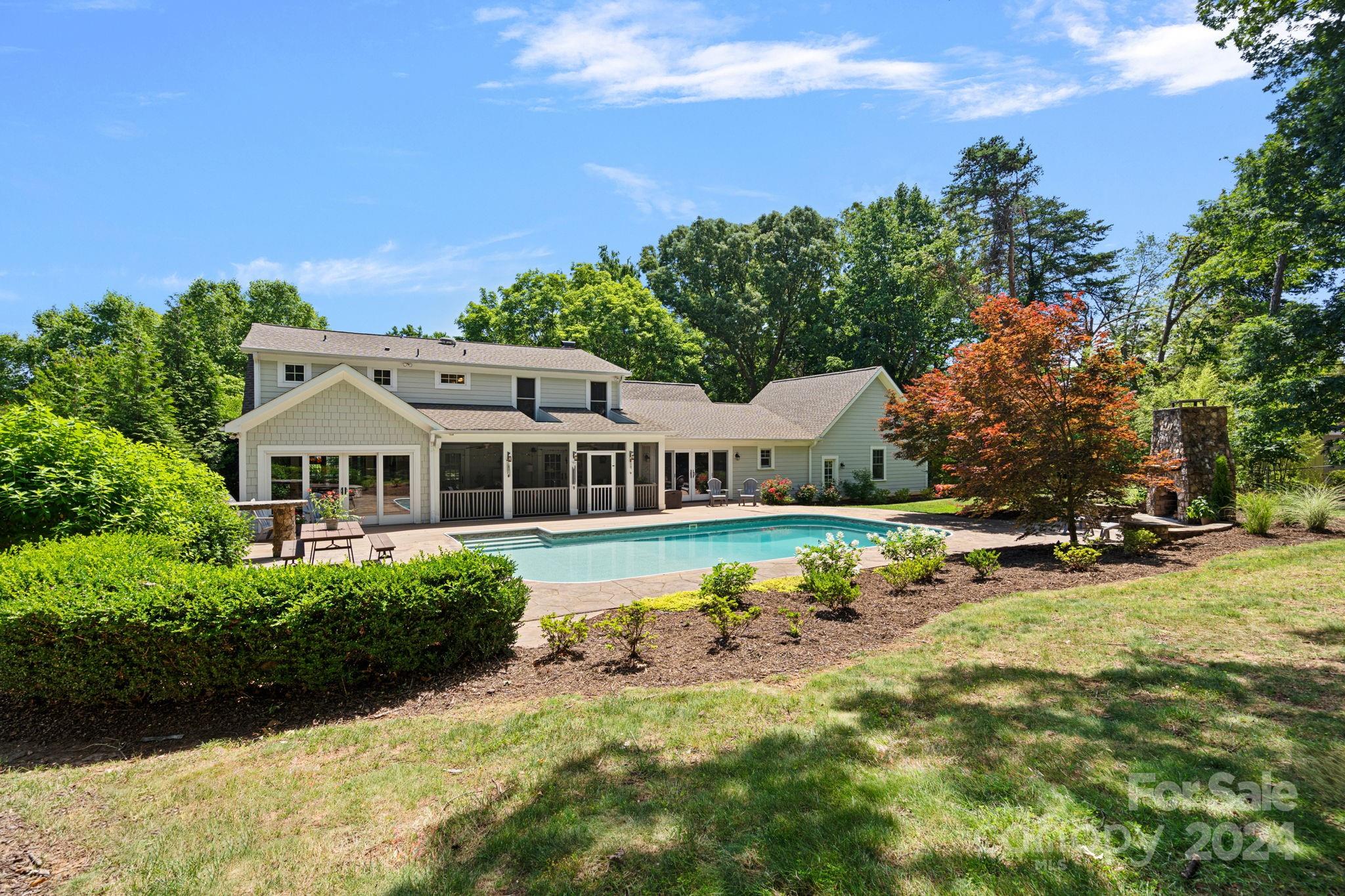 Diane Shores - Residential