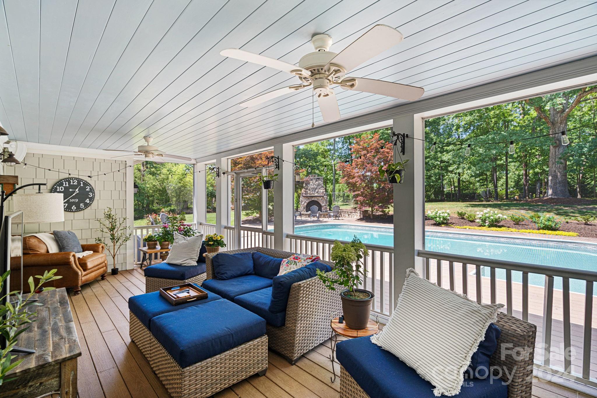 Diane Shores - Residential