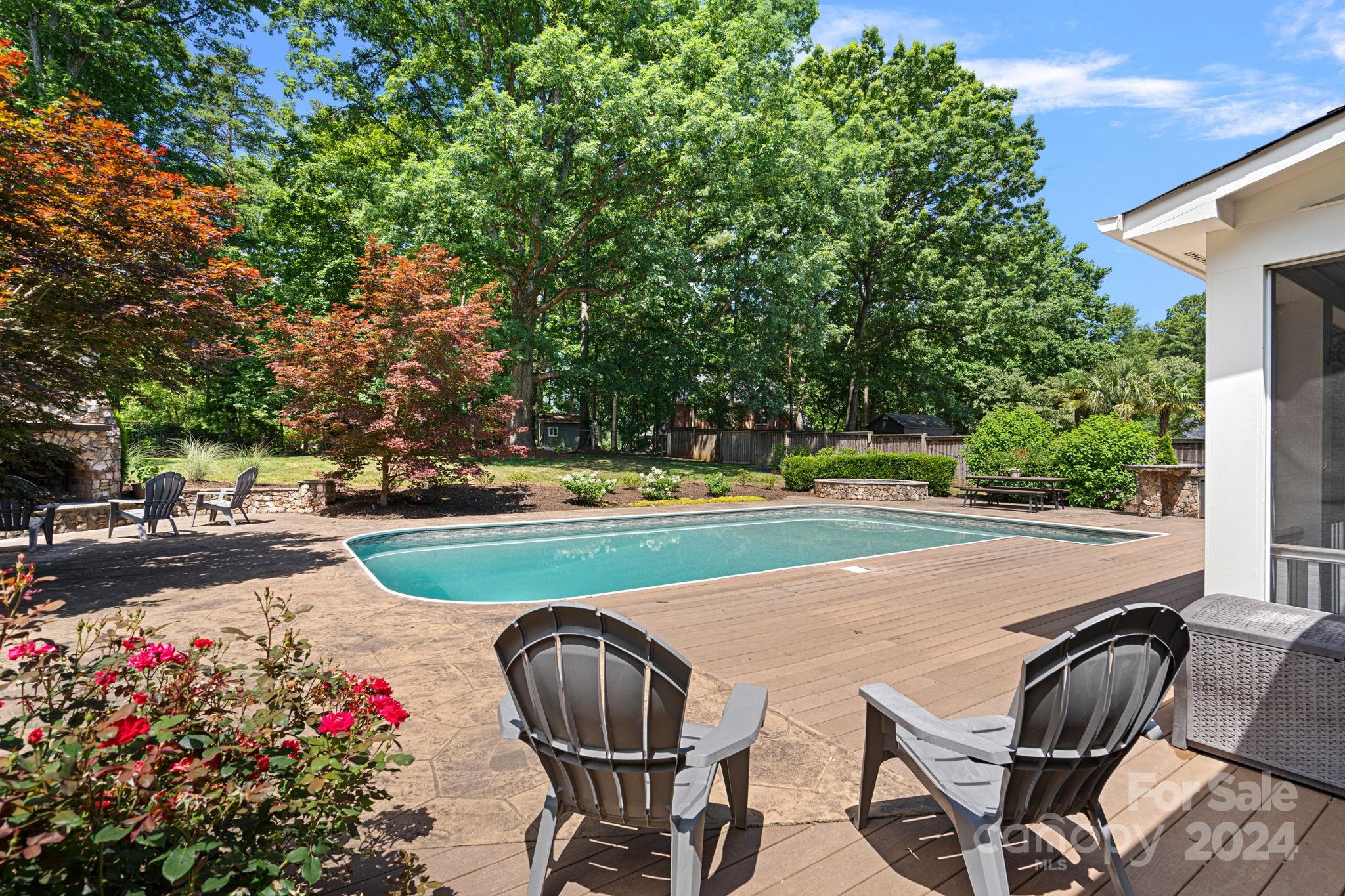 Diane Shores - Residential