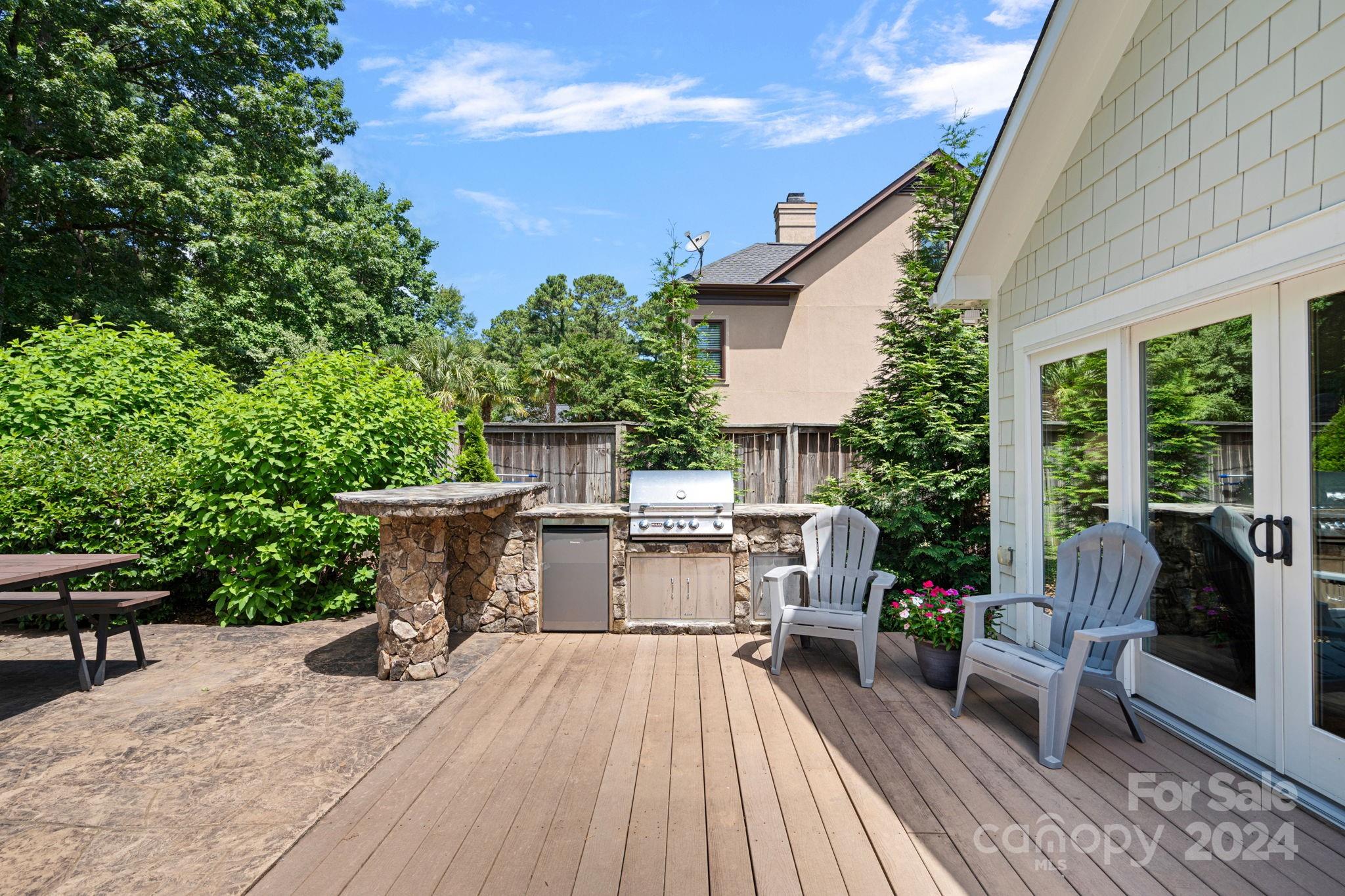 Diane Shores - Residential