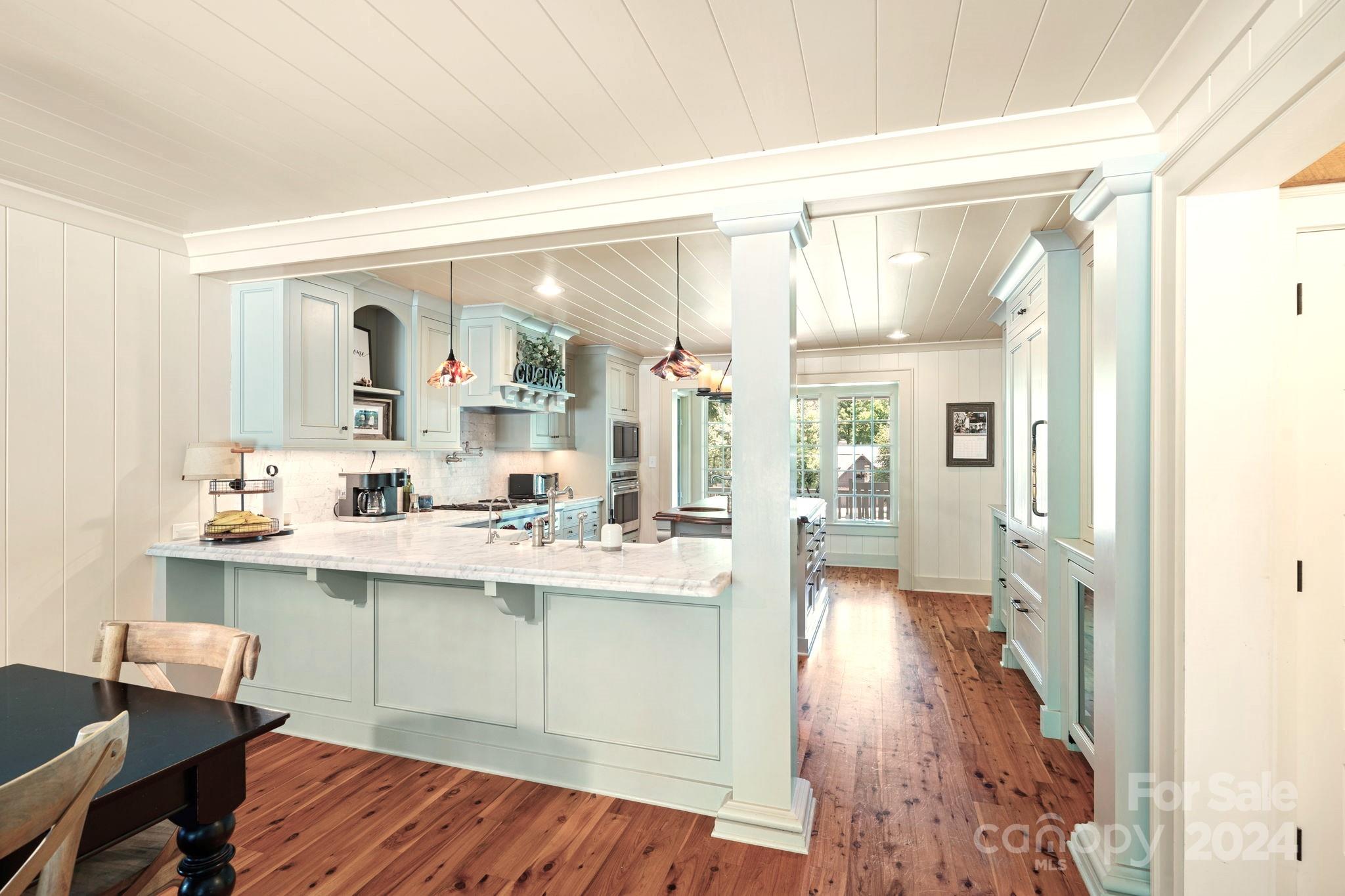 Diane Shores - Residential