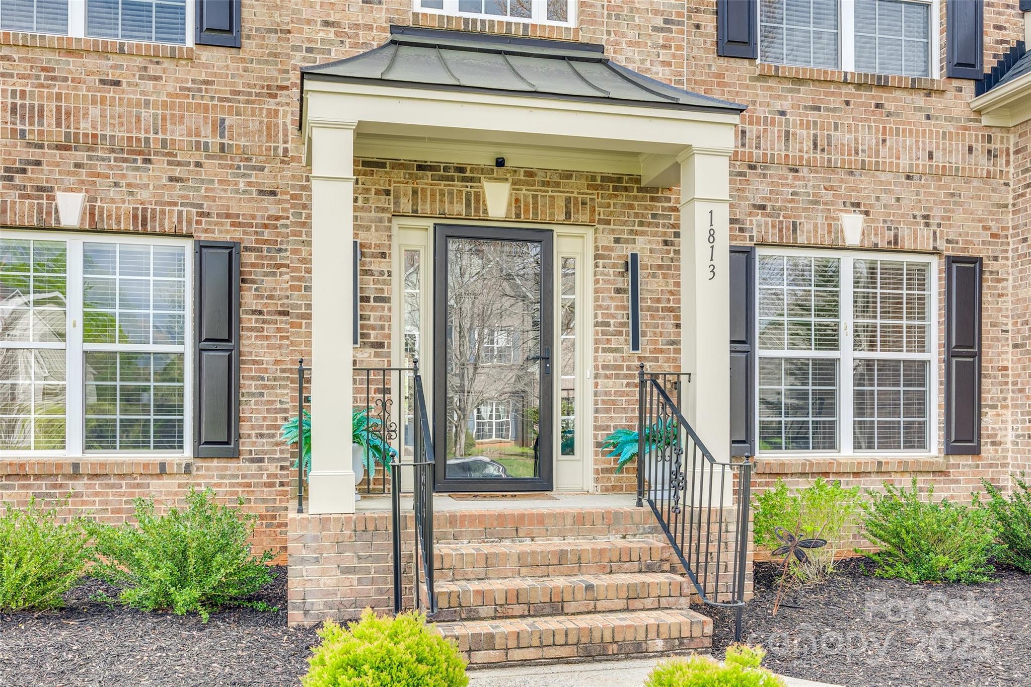 1813 Robbins Meadows Drive